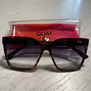 Quay Sunglasses. Color: tortoise with red top